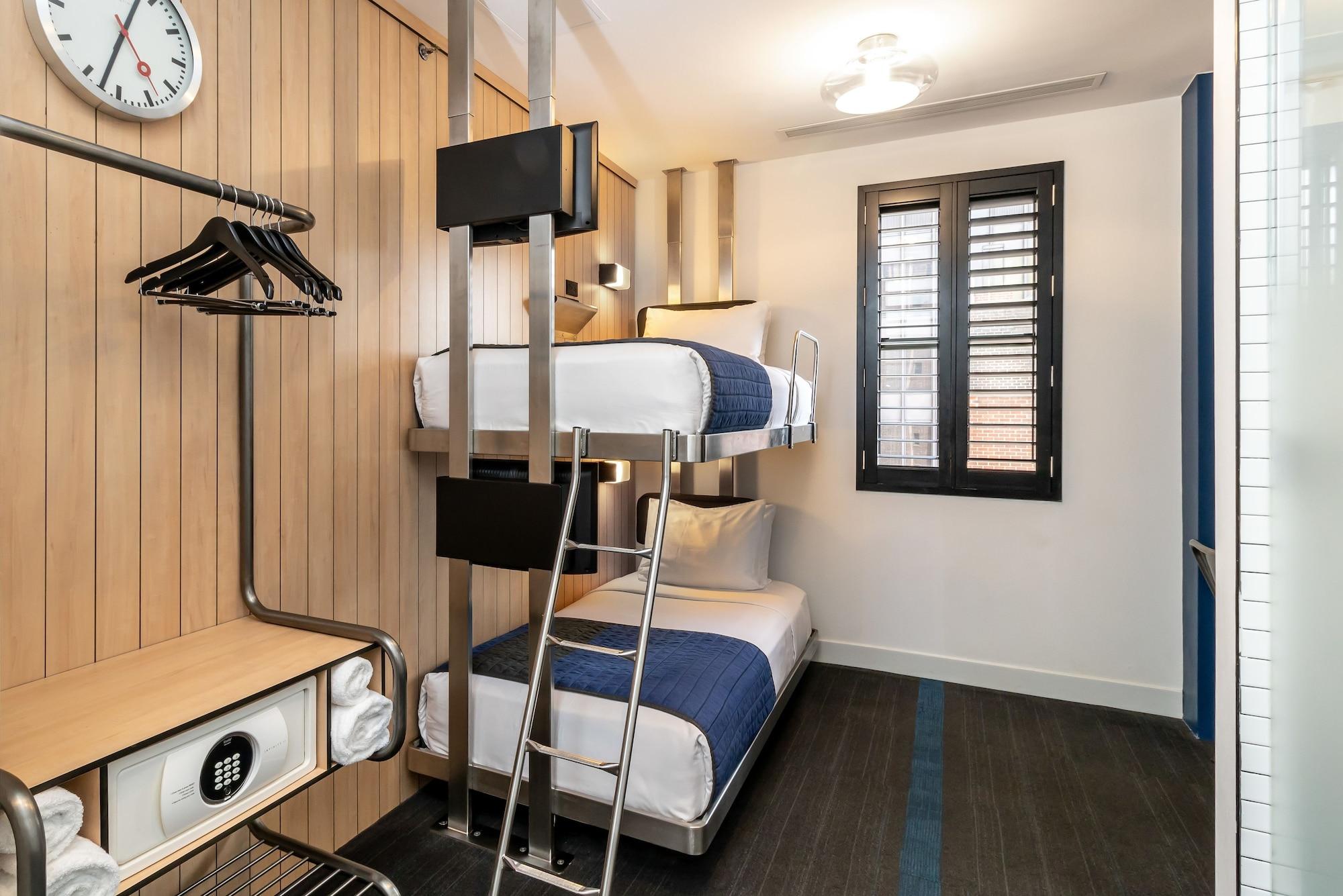 Pod 39 Hotel New York Bagian luar foto