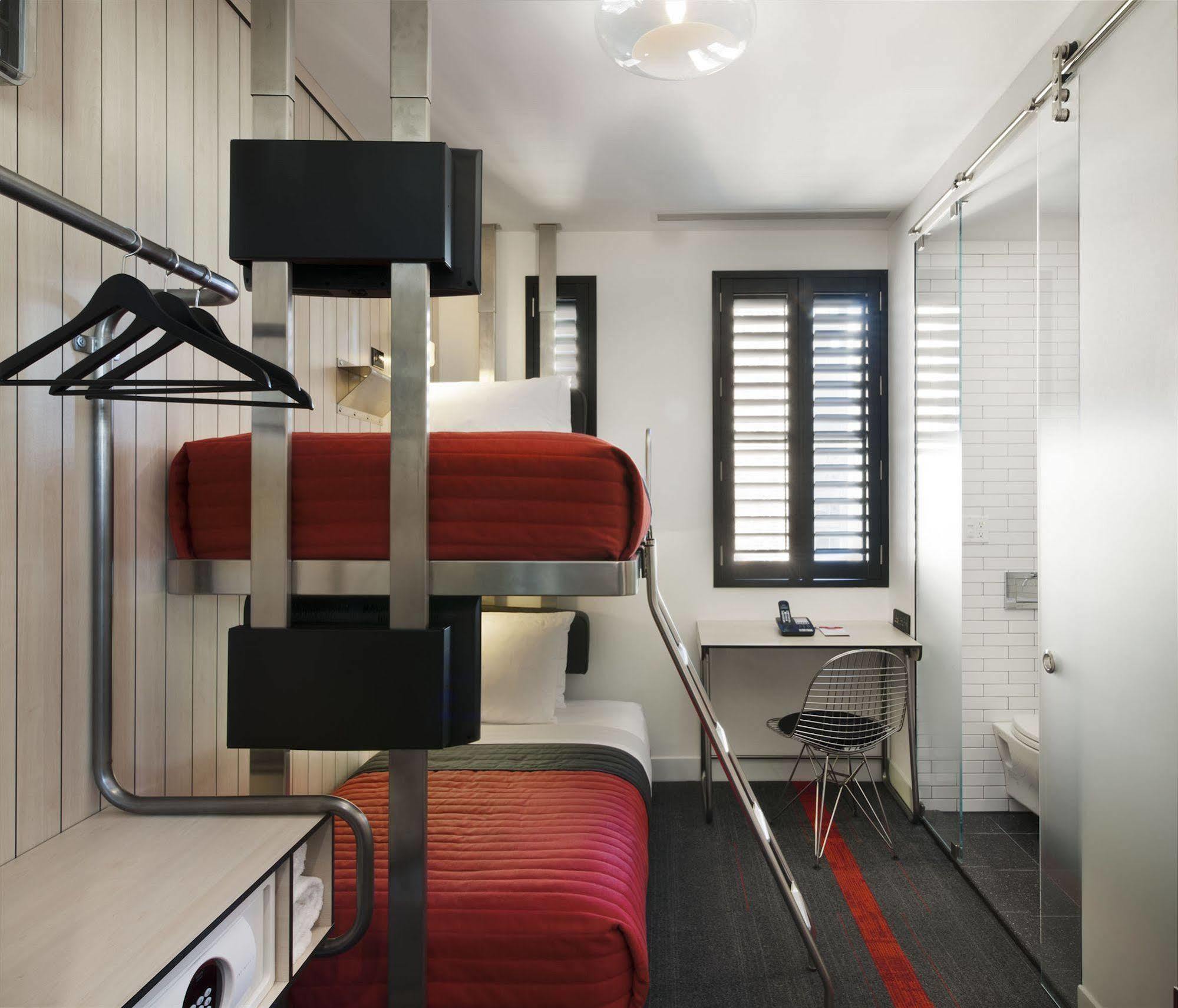 Pod 39 Hotel New York Bagian luar foto
